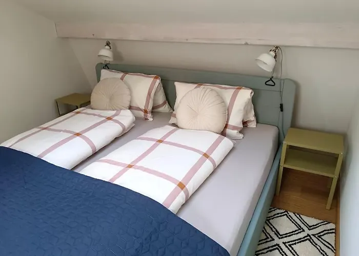 Haus Gruenfels 公寓 *